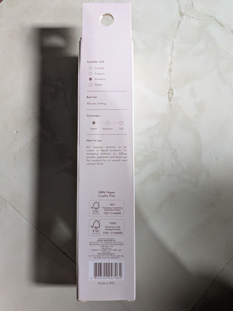 Absidy Tapered Setting Face Brush (Category: Makeup) located in Rizal. Submitted by yellowsandtea (Listing ID 1468764578, Image 2). Description: - Brand: Absidy - Item: Tapered Setting Face Brush (includes original retail box) - Condition: Unused / Brand New - Features: 100% vegan and cruelty-free No issues..