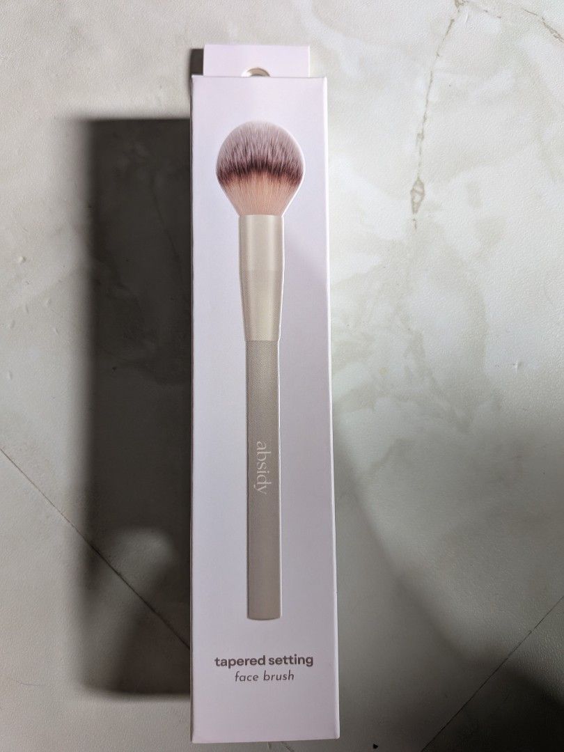 Absidy Tapered Setting Face Brush (Category: Makeup) located in Rizal. Submitted by yellowsandtea (Listing ID 1468764578, Image 1). Description: - Brand: Absidy - Item: Tapered Setting Face Brush (includes original retail box) - Condition: Unused / Brand New - Features: 100% vegan and cruelty-free No issues..