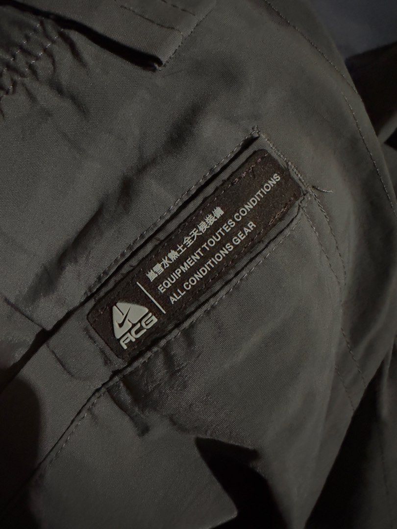 ACG Nike Convertible pants (Category: Activewear) located in Manila. Submitted by youngvill (Listing ID 1468797210, Image 3). Description: - Color: brown - Closure: Button waist - Pockets: Secure zippered side pockets - Condition: slightly lose sa bewang pero may belt loop naman - Ideal for: Outdoor trails or casual city walks.