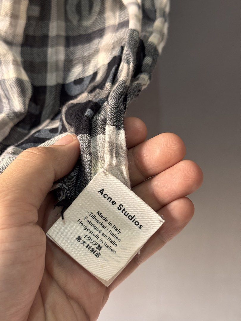 Acne studios - plaid Scarf (Category: Activewear) located in Cabuyao City. Submitted by _streetflavor (Listing ID 1468778631, Image 2). Description: Acne studios - plaid Scarf Excellent Used 200 x 70 cm -1,000 pesos Dm.