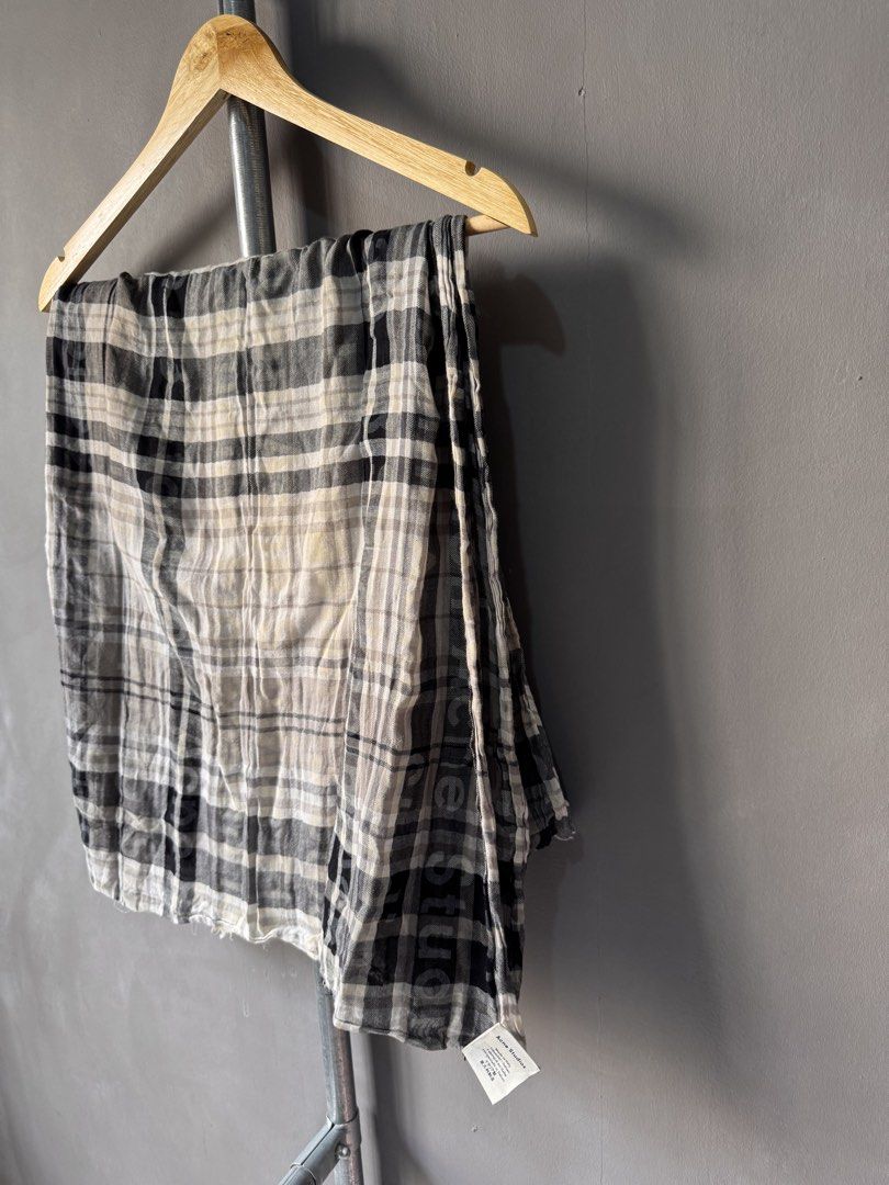 Acne studios - plaid Scarf (Category: Activewear) located in Cabuyao City. Submitted by _streetflavor (Listing ID 1468778631, Image 3). Description: Acne studios - plaid Scarf Excellent Used 200 x 70 cm -1,000 pesos Dm.