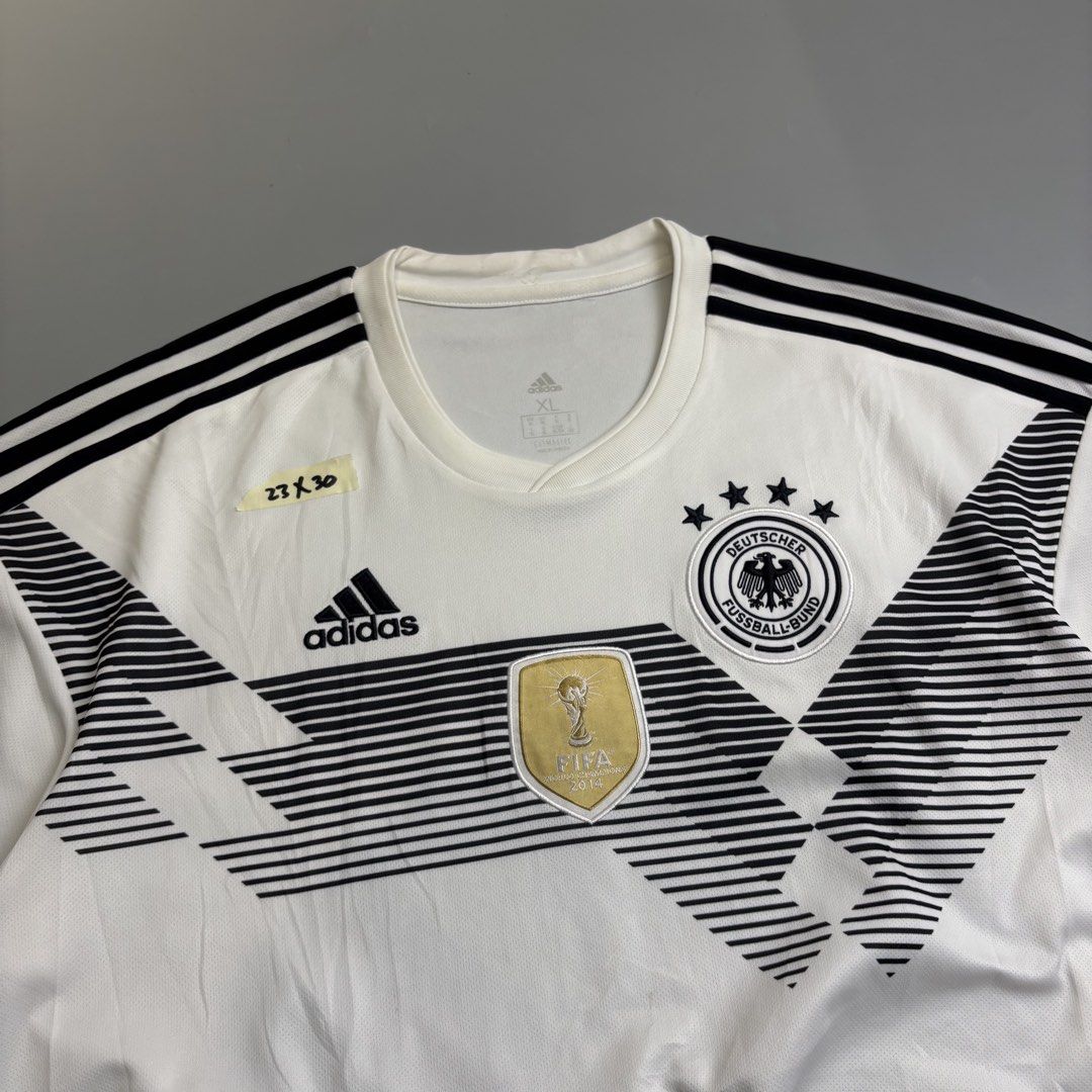 ADIDAS (Category: Tshirts & Polo Shirts ) located in Taguig. Submitted by phil_thriftz (Listing ID 1468871094, Image 3). Description: DIMENSIONS: 23x29 ISSUE: need wash COLOR RATE: 9.8/10 CONDITION: Excellent condition .