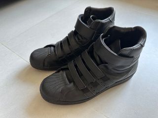 （分類：）位於 。 由 joachimhk 提交（商品編號 1468771978，圖片 1）。簡介： 。