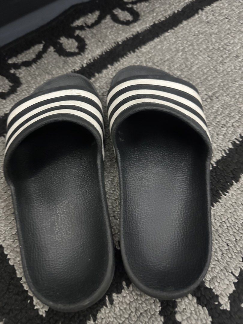 Adidas Adilette Aqua Slides (Category: Babies & Kids Fashion) located in Quezon City. Submitted by realdealfinds (Listing ID 1468797651, Image 3). Description: Well used Not an everyday used Size: 4US UK3 .