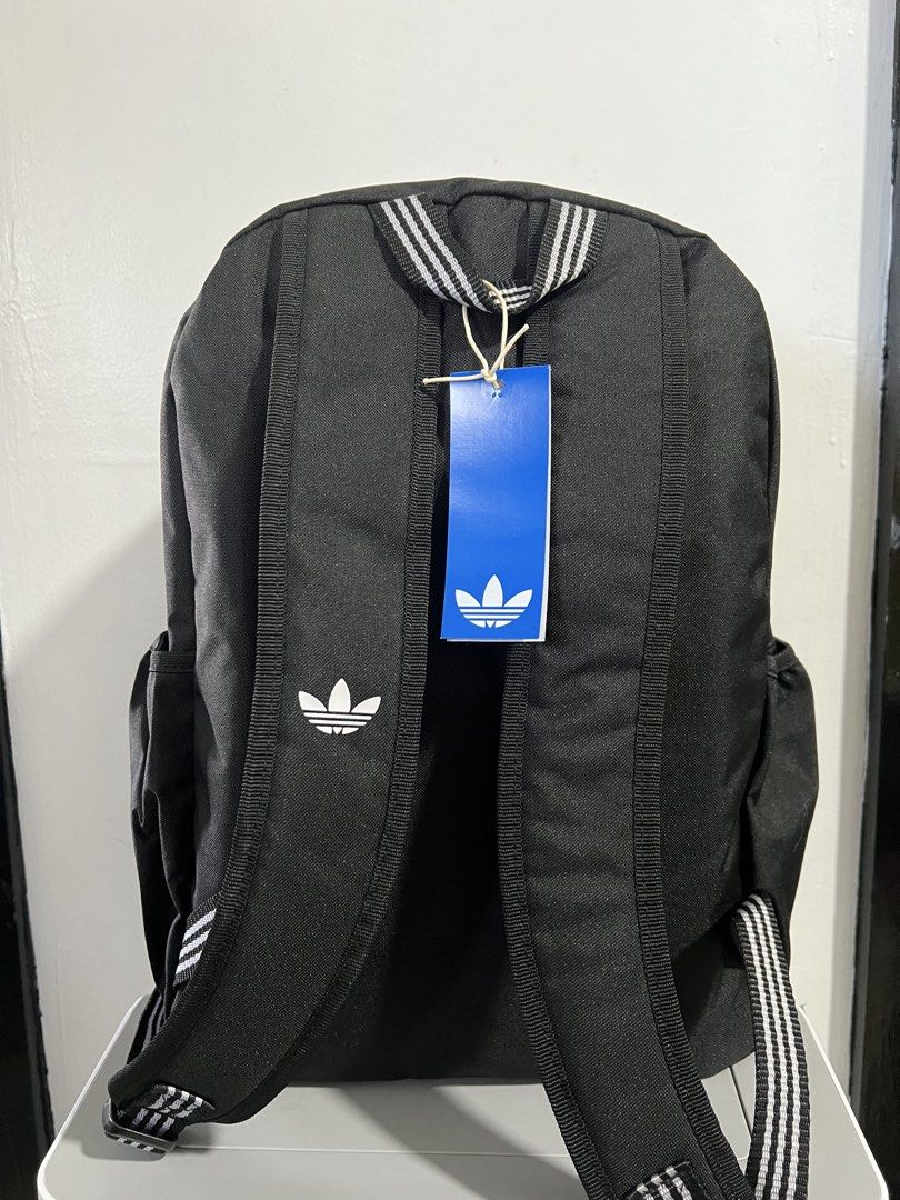 ADIDAS BACKPACK WITH PENCIL CASE (Category: Backpacks) located in Baguio. Submitted by kyrawang22 (Listing ID 1468926937, Image 2). Description: .