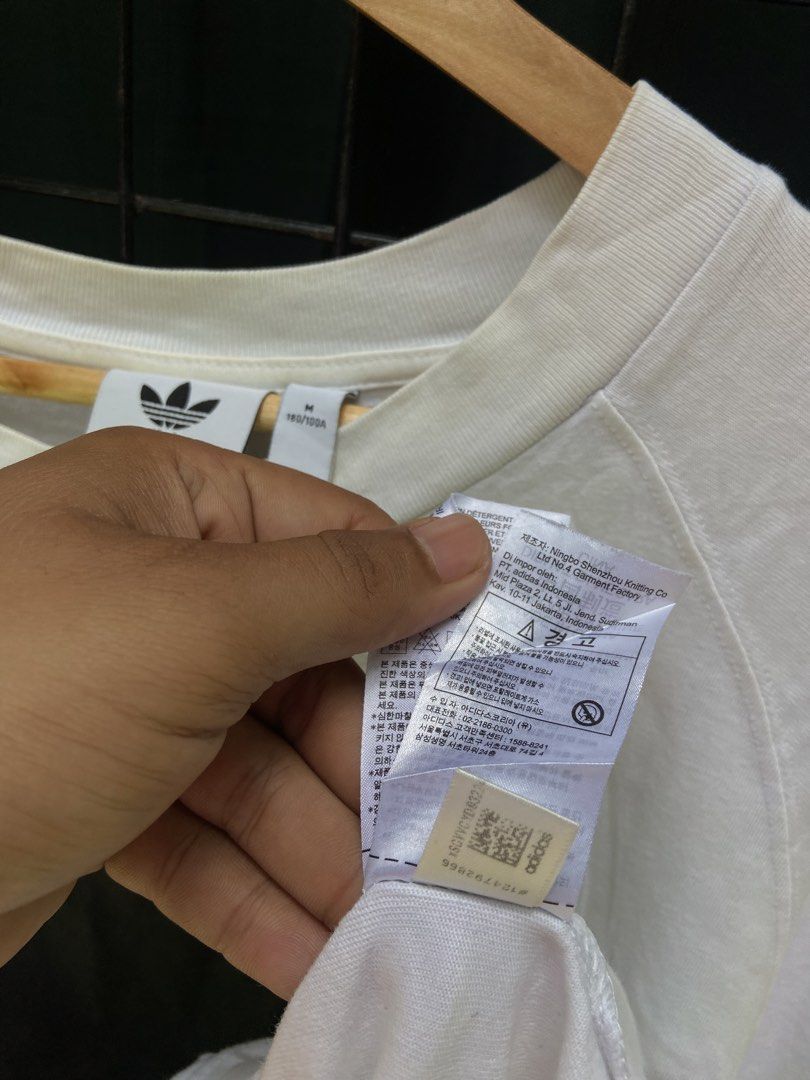 ADIDAS BIG TREFOIL LOGO (Category: Tshirts & Polo Shirts ) located in Salug. Submitted by bagdoi_finds (Listing ID 1468744439, Image 3). Description: MEDIUM ON TAG BUT CAN FIT TO XL.