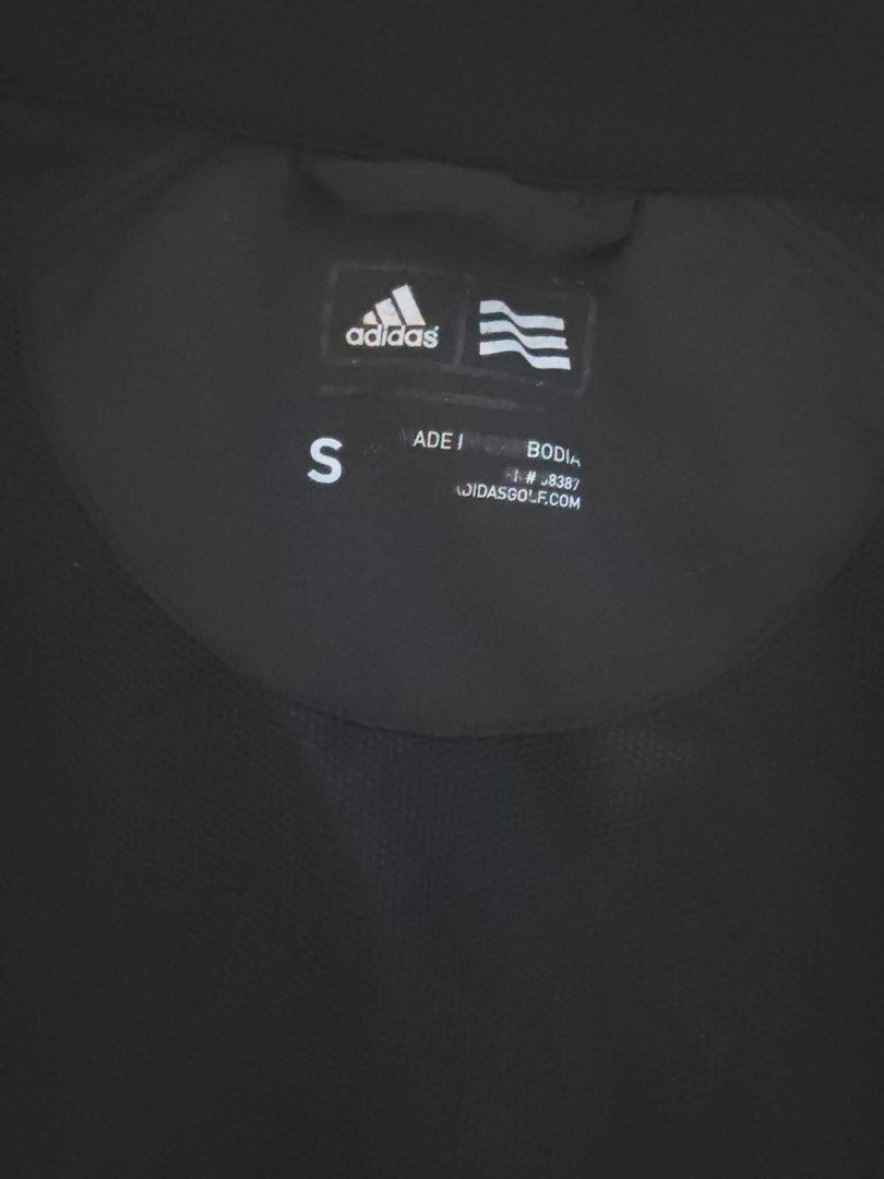 Adidas Black Golf Vest Size S (Category: Vests) located in Paranaque City. Submitted by declutterbossu (Listing ID 1468847991, Image 3). Description: - Brand: Adidas ✅ - Black Golf Vest 👌 - Size: S - Zippered front, breathable inner mesh lining, reflective three stripes on the back ✅ RFS: Decluttering; not my size na.