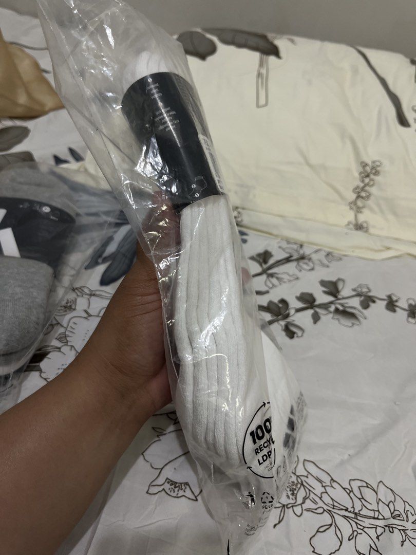 Adidas Original Cushioned Ankle Socks White Size L (Category: Socks) located in Cebu City. Submitted by iamgee89 (Listing ID 1468759367, Image 3). Description: - Brand: Adidas - Item: Cushioned ankle socks - Color: White - Quantity: Pack of 3 pairs - Size: L (fits EU 43-45 or US M 9-10.5) - Condition: Brand new, sealed in original plastic packaging with tags attached - Selling very low - RFS: Got a wrong size Guaranteed Original Adidas Socks Loca