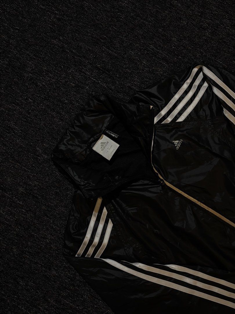 Adidas Jacket with hood (Category: Coats, Jackets and Outerwear) located in Manila. Submitted by hannahtak97674 (Listing ID 1468924796, Image 3). Description: width - 18 length - 22.