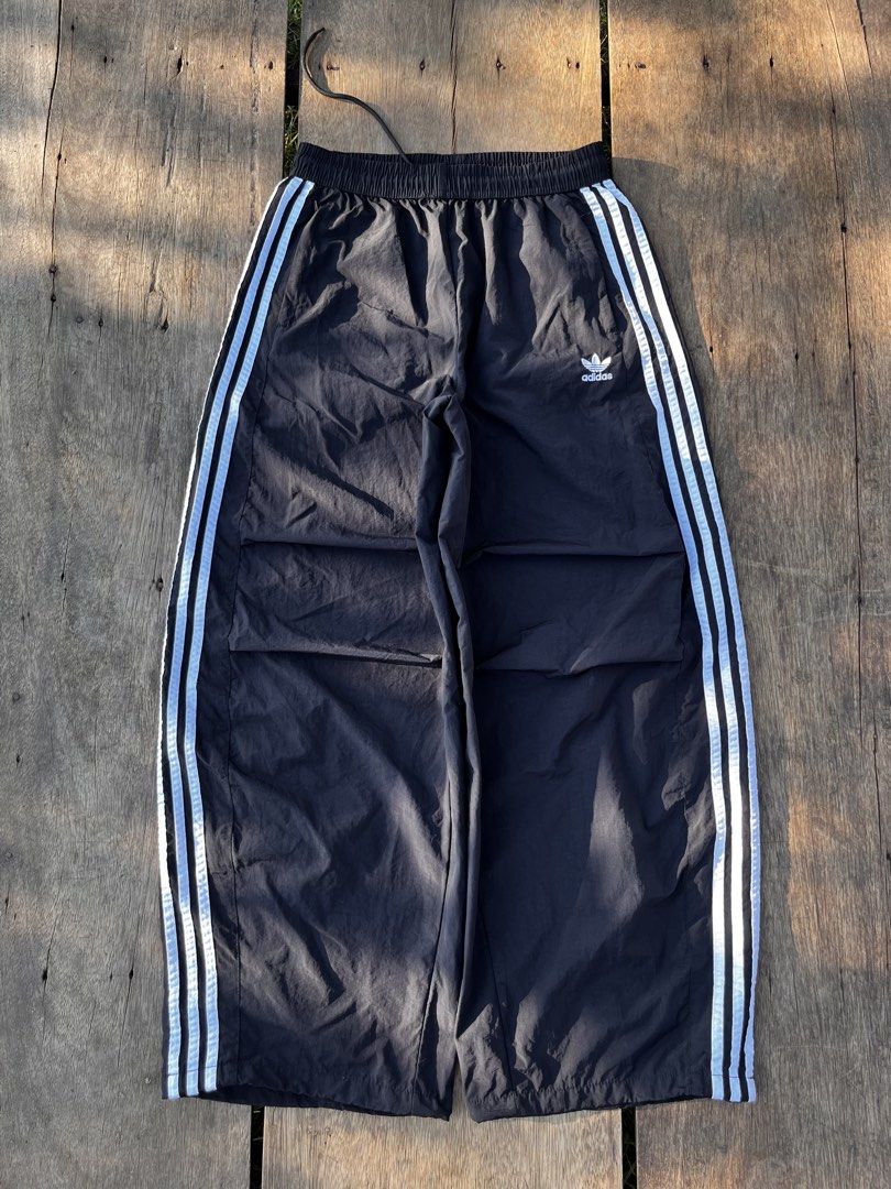 Baggy Adidas Track Pants (Category: Joggers) located in Mapandan. Submitted by thriftyfits.670 (Listing ID 1468927276, Image 1). Description: Adidas Track Pants Large 41 Length 15.5 Thigh 11.5 Hem As new no issue .