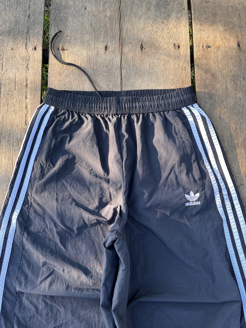 Baggy Adidas Track Pants (Category: Joggers) located in Mapandan. Submitted by thriftyfits.670 (Listing ID 1468927276, Image 3). Description: Adidas Track Pants Large 41 Length 15.5 Thigh 11.5 Hem As new no issue .