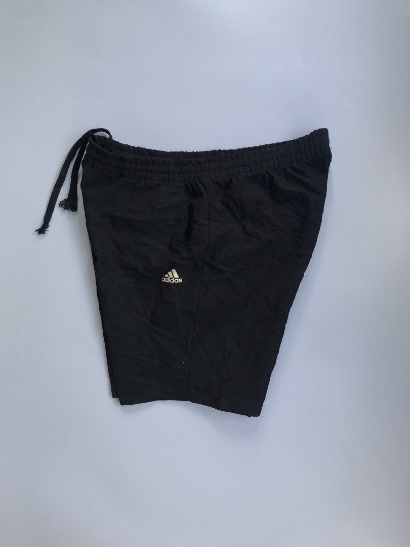 ADIDAS PICKLE SHORT (Category: Shorts) located in Aurora. Submitted by thrillthriftfinds123 (Listing ID 1468829562, Image 2). Description: ADIDAS PICKLE SHORT🔥 SIZE MEDIUM NO ISSUE GOOD CONDITION PANG PICKLE NIYO GUYS 9.5 COLOR RATE .