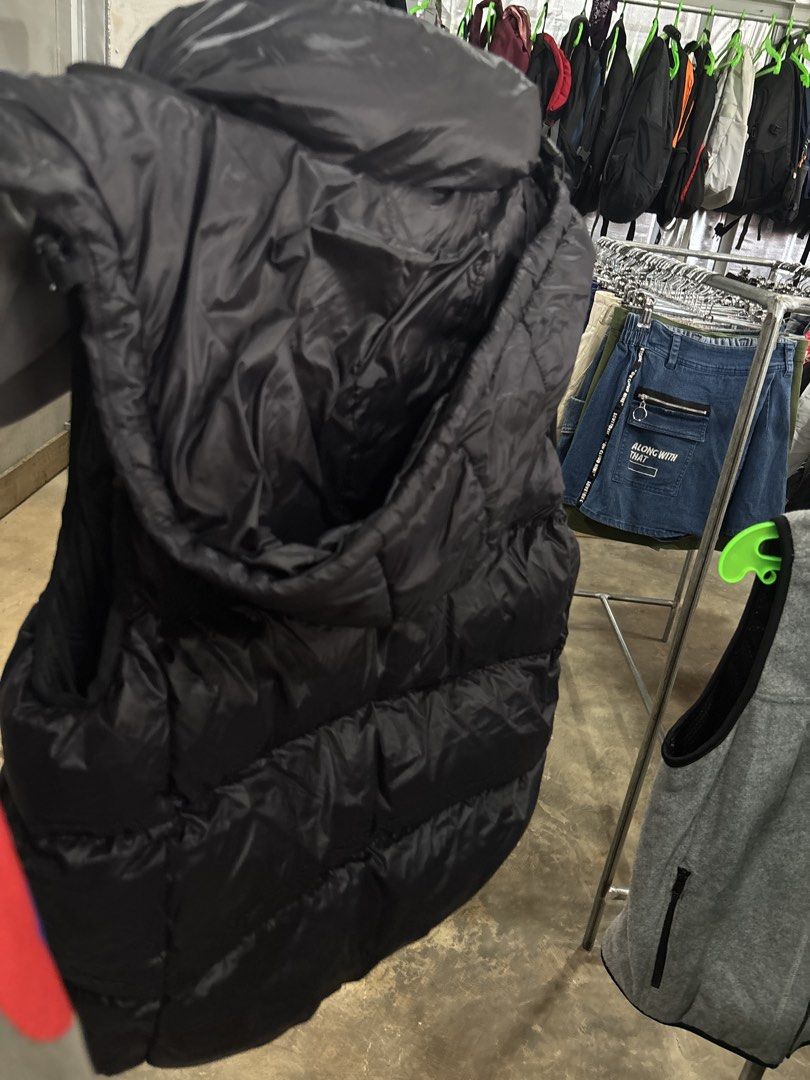 Adidas Puffer Vest (Category: Vests) located in Puerto Princesa. Submitted by 18arc (Listing ID 1468714163, Image 2). Description: Adidas Puffer Vest For hook up Need wash.
