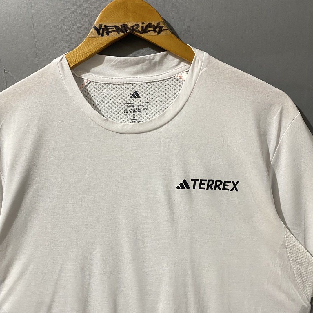 Adidas Terrex Xperior Climacool+ Running Tee (Category: Activewear) located in Makati City. Submitted by kendrickstuffs (Listing ID 1468910348, Image 3). Description: Adidas Terrex Xperior Climacool+ Running Tee XL ontags 23' width pit to pit 22' width waist 28.5' length No issue Verygood condition 1000 only.