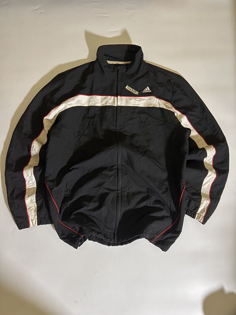 adidas vntg y2k (Category: Coats, Jackets and Outerwear) located in San Jose del Monte. Submitted by flocob (Listing ID 1468849491, Image 1). Description: .