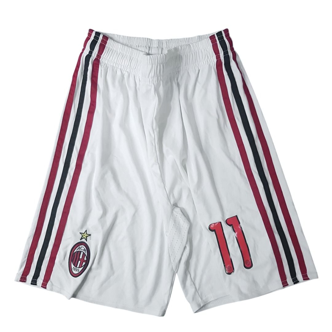 adidas white shorts (Category: Shorts) located in Cebu City. Submitted by dwightmendozasr (Listing ID 1468733347, Image 1). Description: adidas white shorts M on tag W- 32.0 L - 18.0 ~signs of usage which are normal for preloved items Php 180.00 + shipping fee CODE: OO7.