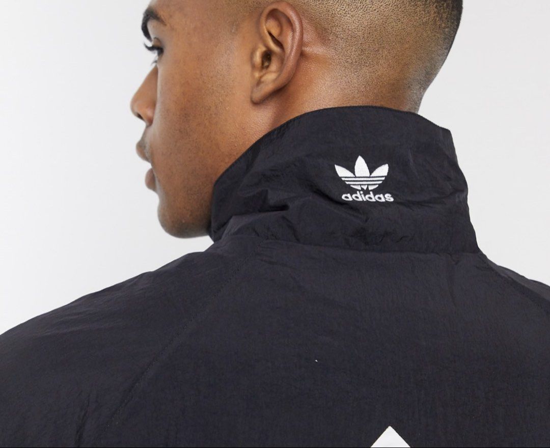 ADIDAS WINDBREAKER BIG LOGO (Category: Coats, Jackets and Outerwear) located in Kalibo. Submitted by unooo_owl (Listing ID 1468915577, Image 3). Description: 23-28 EXCELLENT CONDITION NEED WASH GOOD FOR RUNNING, OUTFIT.