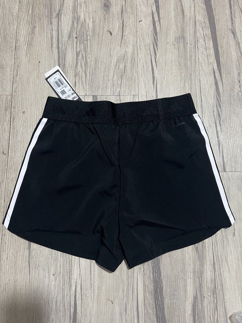 ADIDAS WOMENS RUNNING SHORTS M,L (Category: Activewear) located in Baguio. Submitted by kyrawang22 (Listing ID 1468767585, Image 2). Description: .