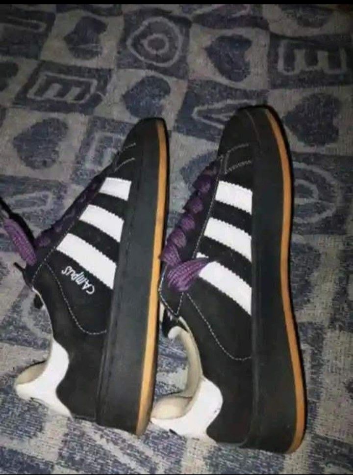 Adidas x korn (Category: Casual Shoes) located in Calabanga. Submitted by oc_drip_ph. (Listing ID 1468809950, Image 3). Description: With box pa po yan.