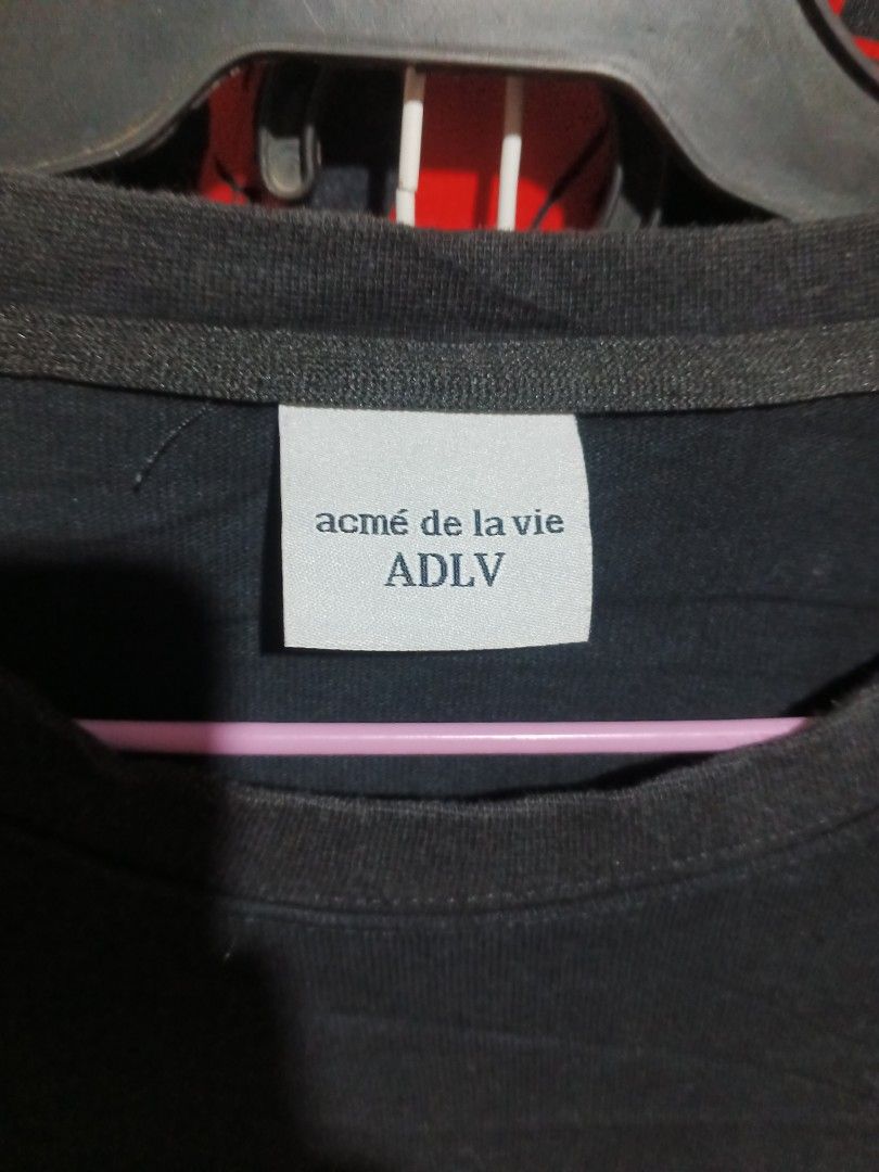 adlv (Category: Activewear) located in Isabel. Submitted by nieljun112187 (Listing ID 1468798539, Image 3). Description: adlv width 22 length 28 colorate 9 non-issue.