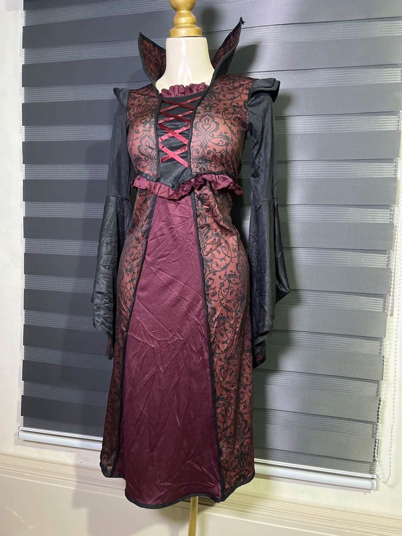 Adult Gothic Costume (Category: Dresses) located in Caloocan City. Submitted by discusonlineshop (Listing ID 1468717290, Image 2). Description: medium .
