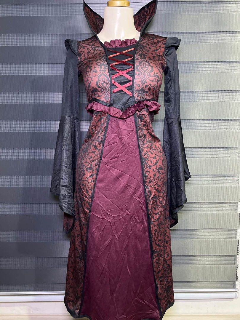 Adult Gothic Costume (Category: Dresses) located in Caloocan City. Submitted by discusonlineshop (Listing ID 1468717290, Image 3). Description: medium .