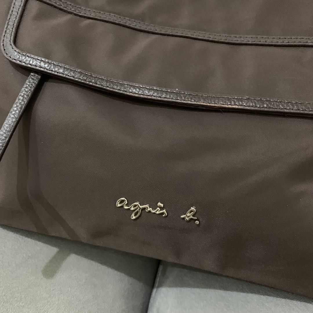Agnes B tote (Category: Tote Bags) located in Surigao. Submitted by luxxbytm.ph (Listing ID 1468796409, Image 2). Description: Auth Agnes B.