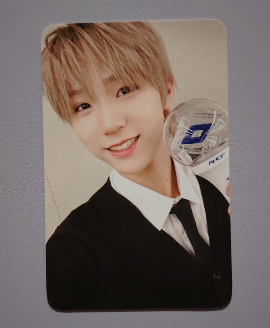 AHOF Daisuke (Category: Looking For) located in Baguio. Submitted by rivsuga (Listing ID 1468860488, Image 1). Description: — official — AHOF Lightstick Withmuu POB.