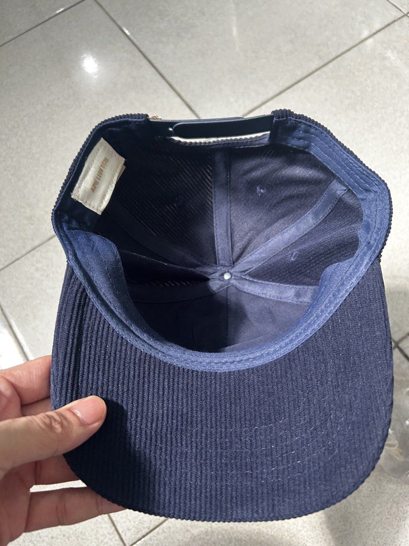 Aime Leon Dore (Category: Caps & Hats) located in Imus. Submitted by Jdavid (Listing ID 1468816404, Image 3). Description: ALD Corduroy Snapback OSFA Bnew Condition.