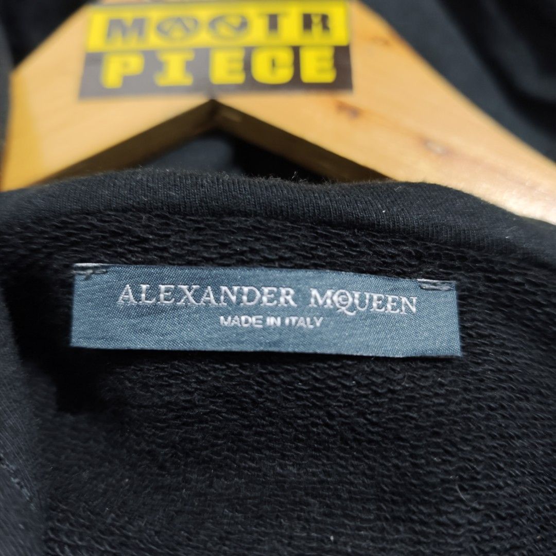 ALEXANDER MCQUEEN FULL ZIPP HOODIE (Category: Luxury Apparel) located in Pasig City. Submitted by moansterpick_thriftshop (Listing ID 1468720565, Image 3). Description: ALEXANDER MCQUEEN FULL ZIPP HOODIE excellent condition good as new width: 20" pit to pit length: 24" color rate 10:10.