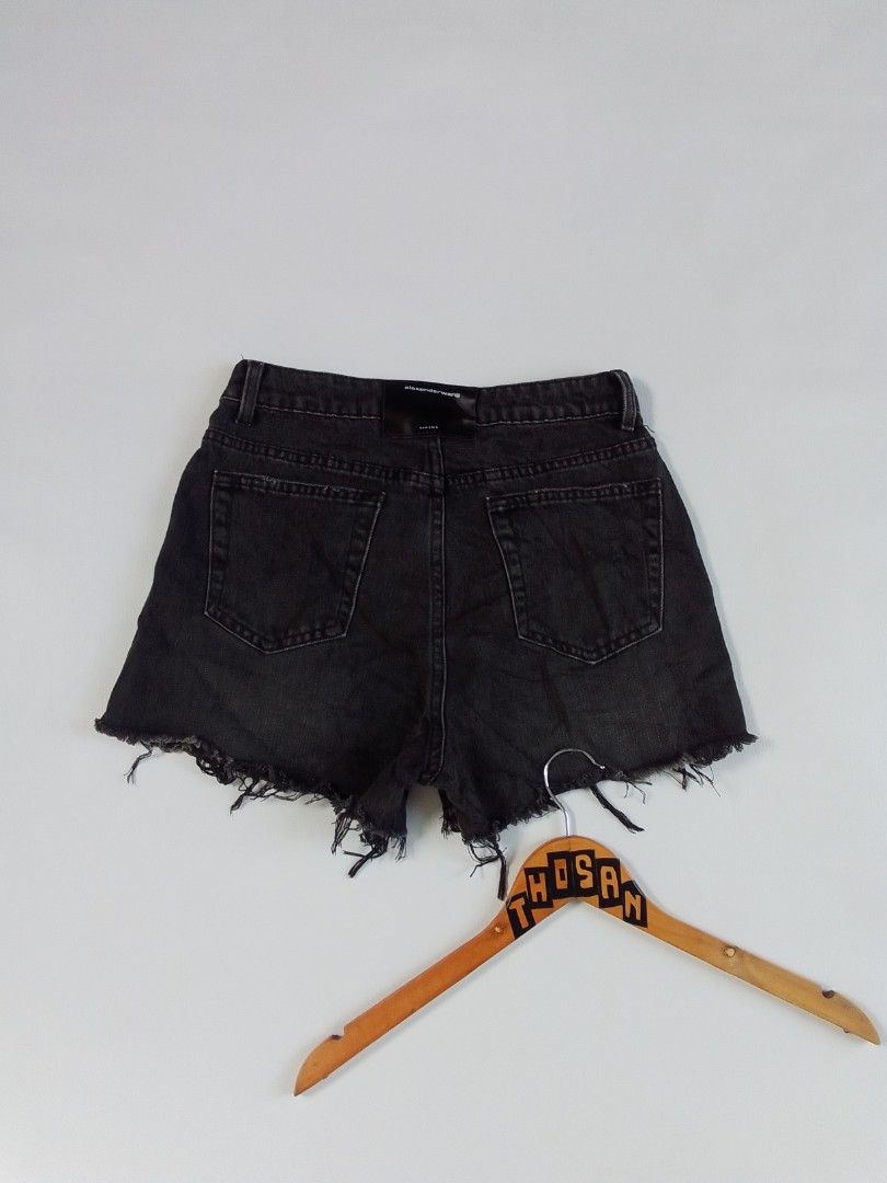 Alexander Wang Bite High Rise Denim Shorts (Category: Shorts) located in Malilipot. Submitted by santosbolofer (Listing ID 1468734014, Image 2). Description: Alexander Wang Bite High Rise Denim wash Size 27-28 Length 12.5 Very good condition minor hairline leather 300 plus sf Loc. Bicol📌.