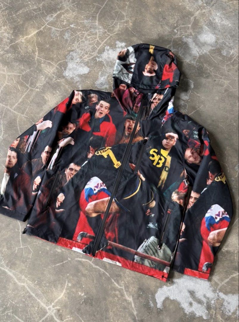 sb shell jacket (Category: Coats, Jackets and Outerwear) located in Shah Alam. Submitted by smallpiecesjohn (Listing ID 1468743843, Image 1). Description: - social brain x melancholy - size L - baru guna dua kali - nak nego roger sajaa - nak letgo je ni asal jual.