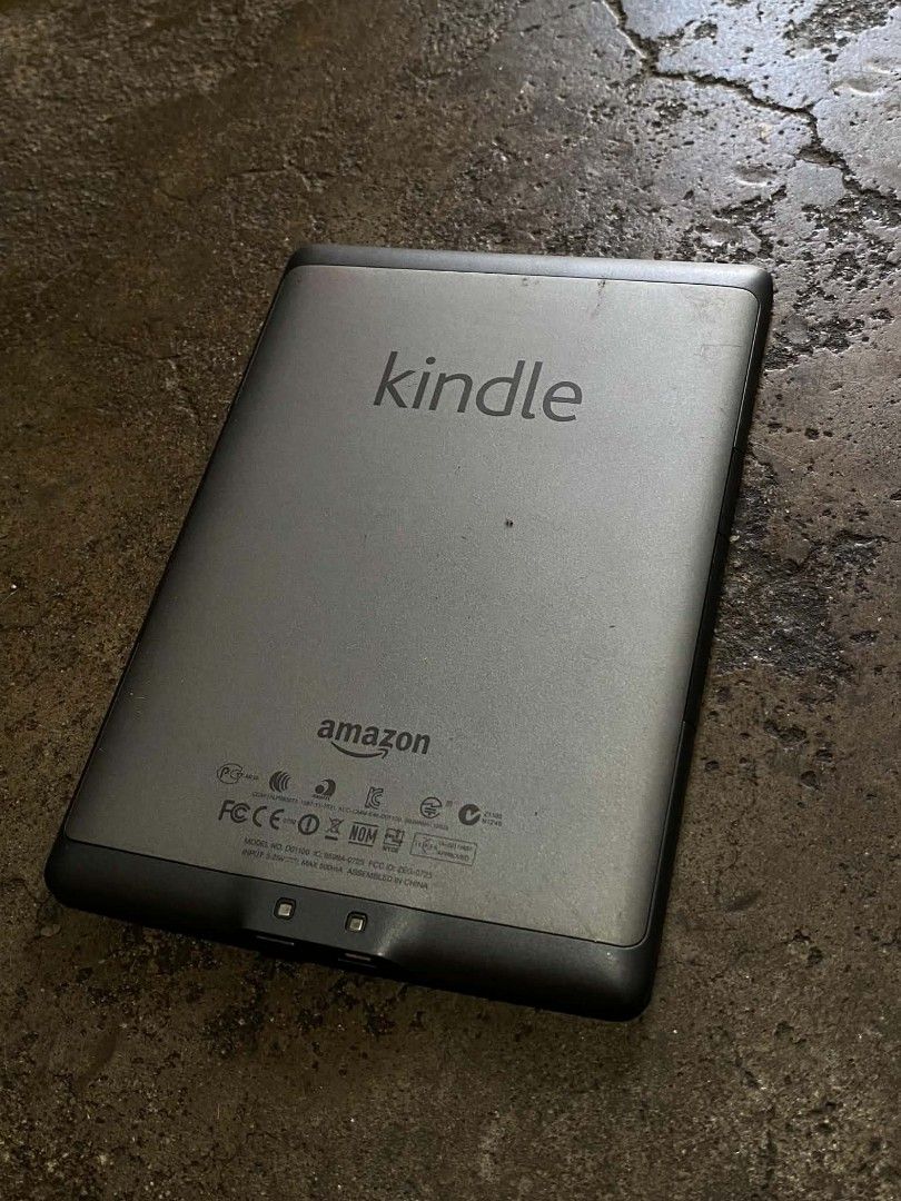 Amazon Kindle 4th Generation e-reader (working) (Category: Laptops & Notebooks) located in Cabuyao City. Submitted by PHdowner30 (Listing ID 1468732049, Image 2). Description: FOR SALE ONLY Amazon Kindle 4th Generation e-reader (working) Excellent condition Original P2500 + SF negotiable Pm.