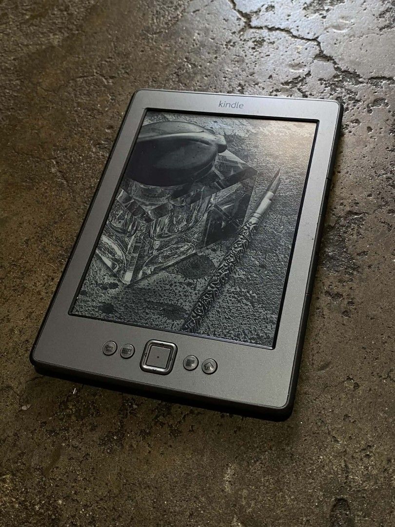 Amazon Kindle 4th Generation e-reader (working) (Category: Laptops & Notebooks) located in Cabuyao City. Submitted by PHdowner30 (Listing ID 1468732049, Image 1). Description: FOR SALE ONLY Amazon Kindle 4th Generation e-reader (working) Excellent condition Original P2500 + SF negotiable Pm.