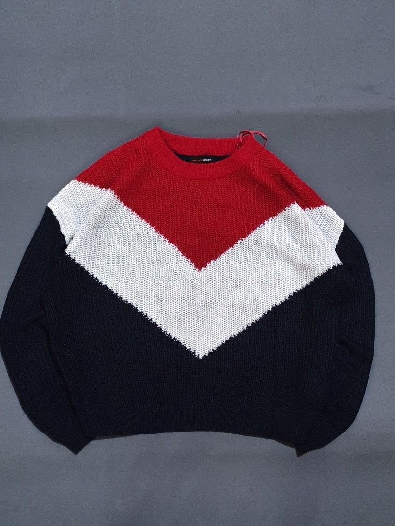 Ambiance Apparel Sweater (Category: Coats, Jackets and Outerwear) located in Toledo. Submitted by thejosepharchiveonig (Listing ID 1468730816, Image 1). Description: 24W | 23L no issue.