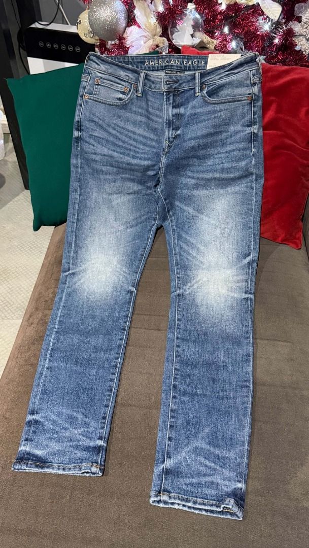 American Eagle Jeans (Category: Jeans) located in Marikina City. Submitted by thevelvetcat (Listing ID 1468880942, Image 1). Description: American Eagle Jeans (with tag; brand new) Style: Classic denim Size: 36 waist & 32 length .