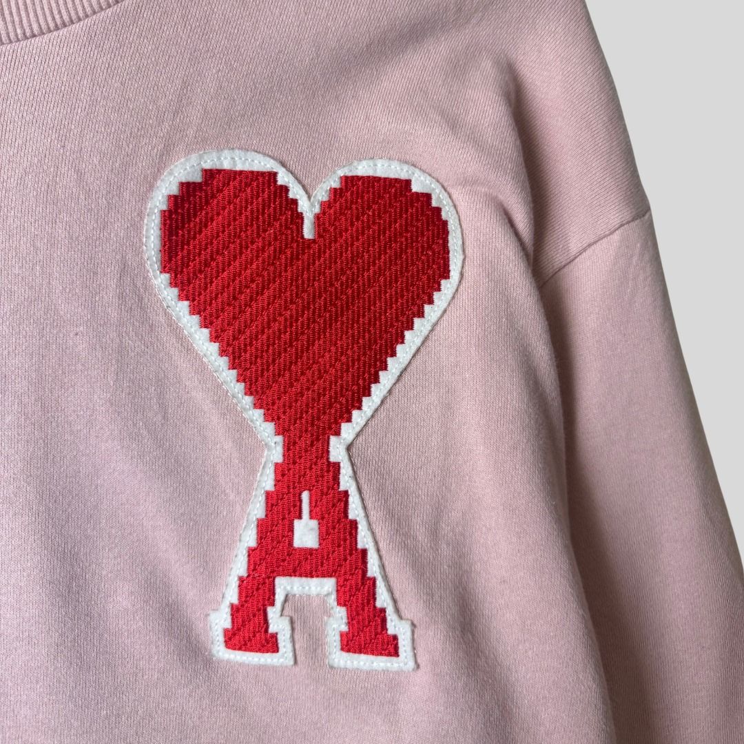 AMI BIG LOGO CREWNECK (Category: Coats, Jackets and Outerwear) located in La Trinidad. Submitted by suave.arc (Listing ID 1468853580, Image 2). Description: AMI BIG LOGO CREWNECK EXCELLENT CONDITION SIZE: L ( 23x25 ) LOCATION: BAGUIO CITY / LA TRINIDAD SHIPPING via JNT.