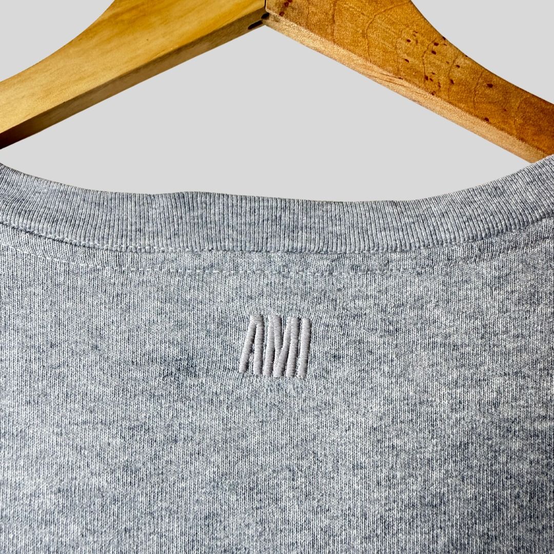 AMI BIG LOGO TSHIRT (Category: Tshirts & Polo Shirts ) located in La Trinidad. Submitted by suave.arc (Listing ID 1468850570, Image 3). Description: AMI BIG LOGO TSHIRT EXCELLENT CONDITION SIZE: L ( 21x26 ) LOCATION: BAGUIO CITY / LA TRINIDAD SHIPPING via JNT.