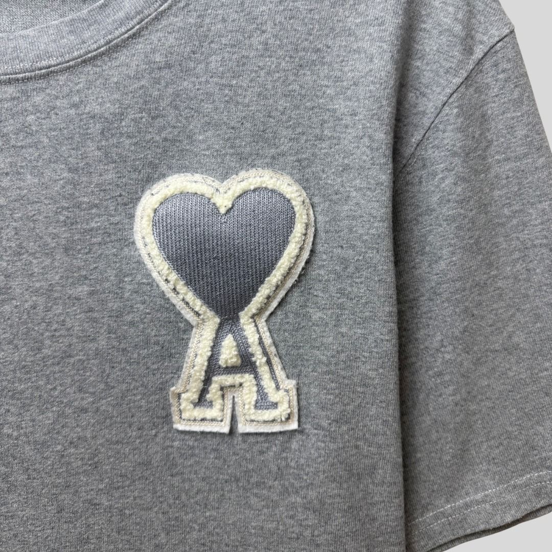AMI BIG LOGO TSHIRT (Category: Tshirts & Polo Shirts ) located in La Trinidad. Submitted by suave.arc (Listing ID 1468850570, Image 2). Description: AMI BIG LOGO TSHIRT EXCELLENT CONDITION SIZE: L ( 21x26 ) LOCATION: BAGUIO CITY / LA TRINIDAD SHIPPING via JNT.