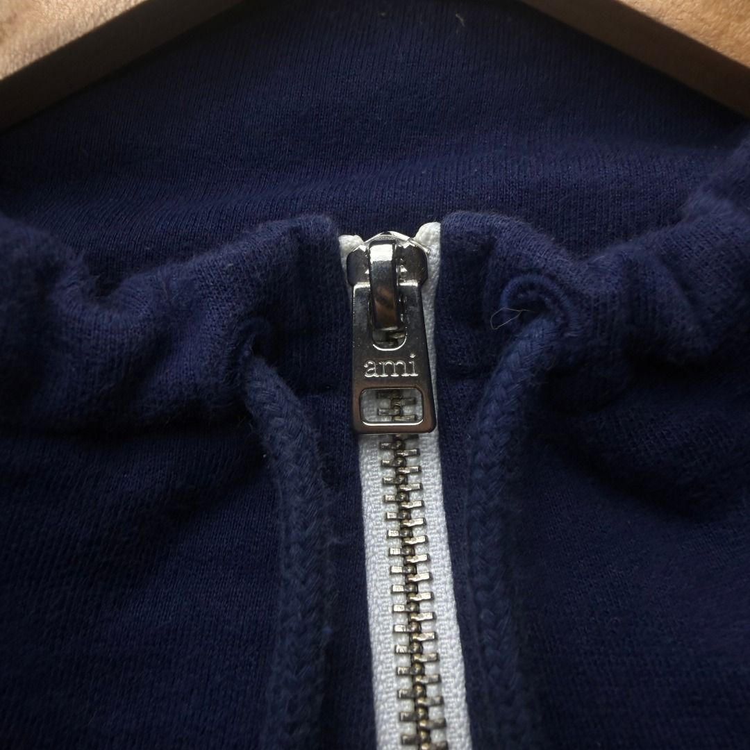 AMI QUARTER ZIP HOODIE (Category: Hoodies) located in La Trinidad. Submitted by suave.arc (Listing ID 1468855745, Image 3). Description: AMI QUARTER ZIP HOODIE EXCELLENT CONDITION SIZE: XL ( 23x29 ) LOCATION: BAGUIO CITY / LA TRINIDAD SHIPPING via JNT.