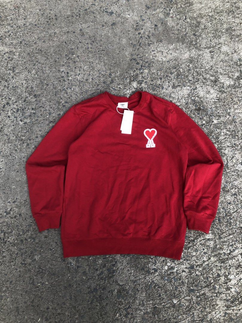 AMI SWEATSHIRT (Category: Tshirts & Polo Shirts ) located in Imus. Submitted by chararatzx. (Listing ID 1468879500, Image 1). Description: LIKE NEW CONDITION COLOR RATE 10/10 NO ISSUE DIMES: W19 L31.