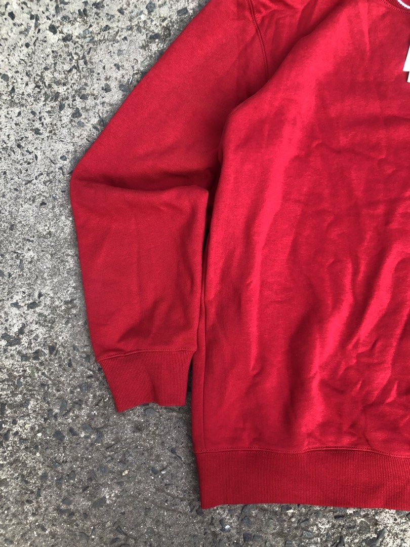 AMI SWEATSHIRT (Category: Tshirts & Polo Shirts ) located in Imus. Submitted by chararatzx. (Listing ID 1468879500, Image 3). Description: LIKE NEW CONDITION COLOR RATE 10/10 NO ISSUE DIMES: W19 L31.