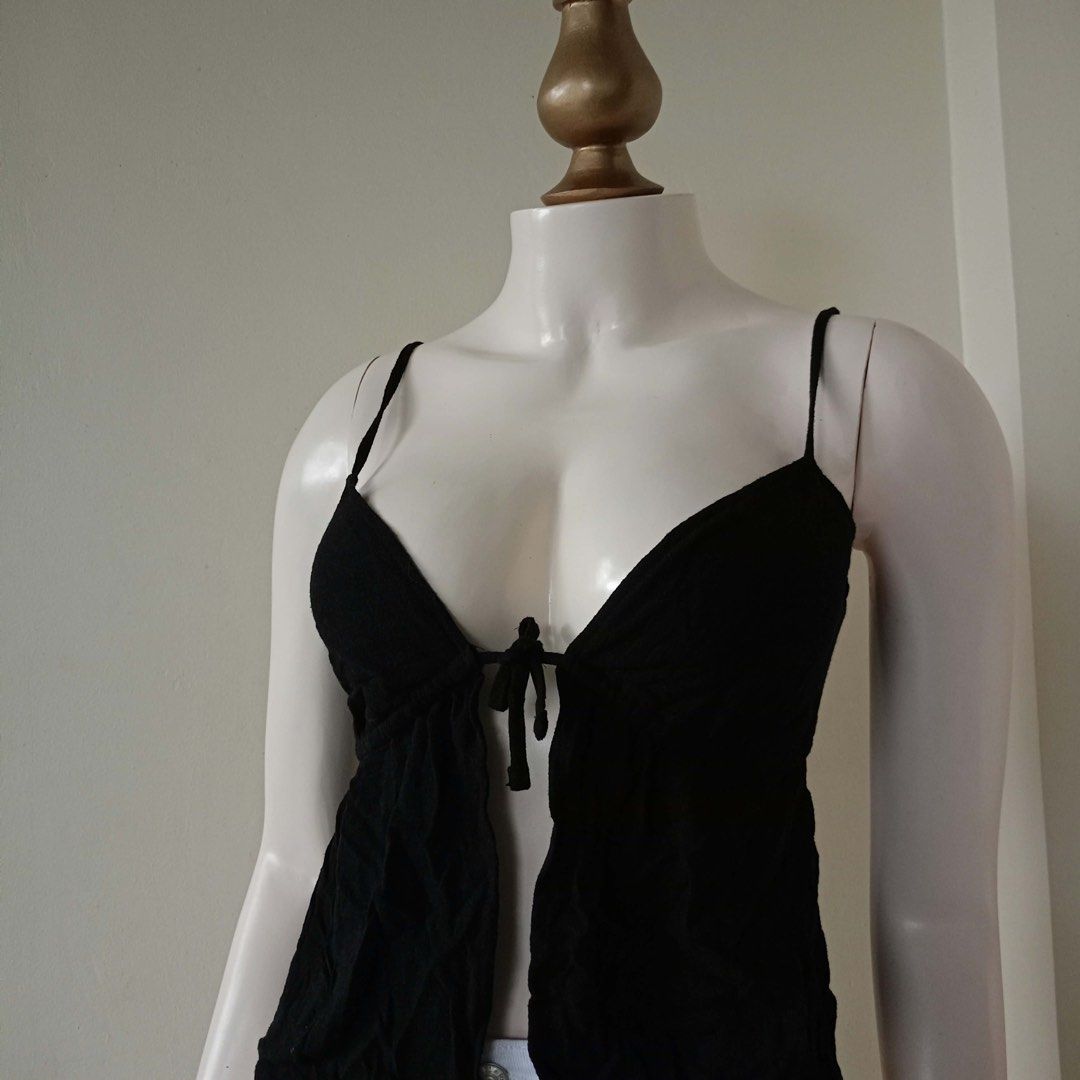 Anko black top (Category: Sleeveless) located in Barugo. Submitted by green.trendsetter (Listing ID 1468815598, Image 2). Description: AUSSIE PRELOVED FINDS Australian brand tops. Shop your next wardrobe favourite at a preloved price! 📌 SHOP REMINDERS — PLEASE READ BEFORE BUYING ❌ NO CANCELLATION once your order is confirmed. ❌ NO FUSSY BUYERS — please read the details and check all photos before buying. ❌ NO RETURN / NO EXCHANGE. ❌ NO RUSH SHIP
