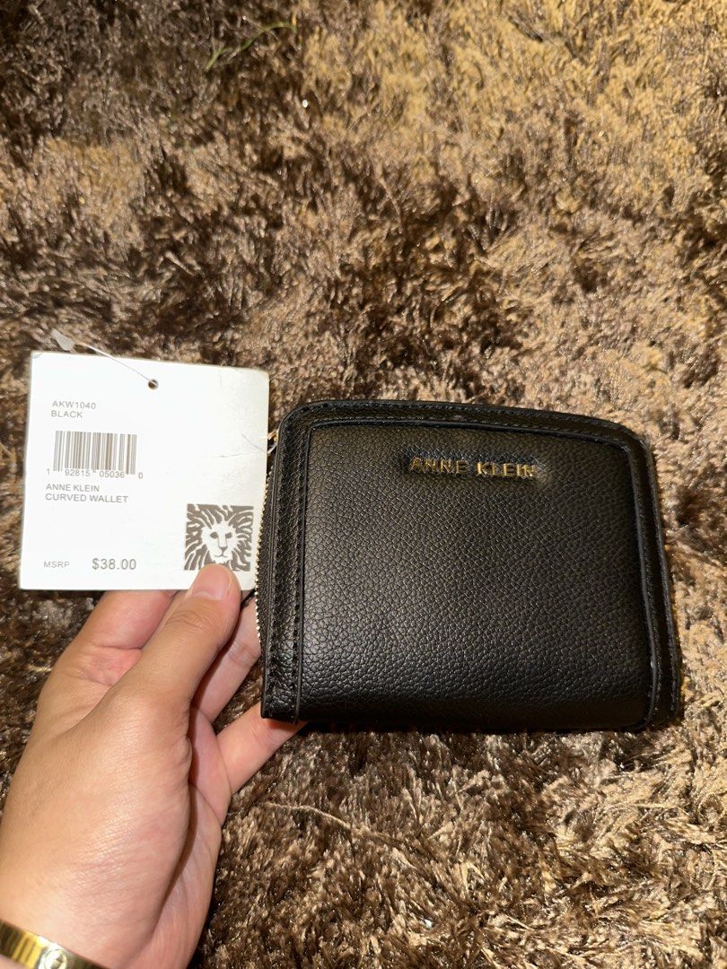 Anne Klein curved wall (Category: Wallets & Card Holders) located in Pasig City. Submitted by thesipsnapofficial (Listing ID 1468833877, Image 1). Description: .