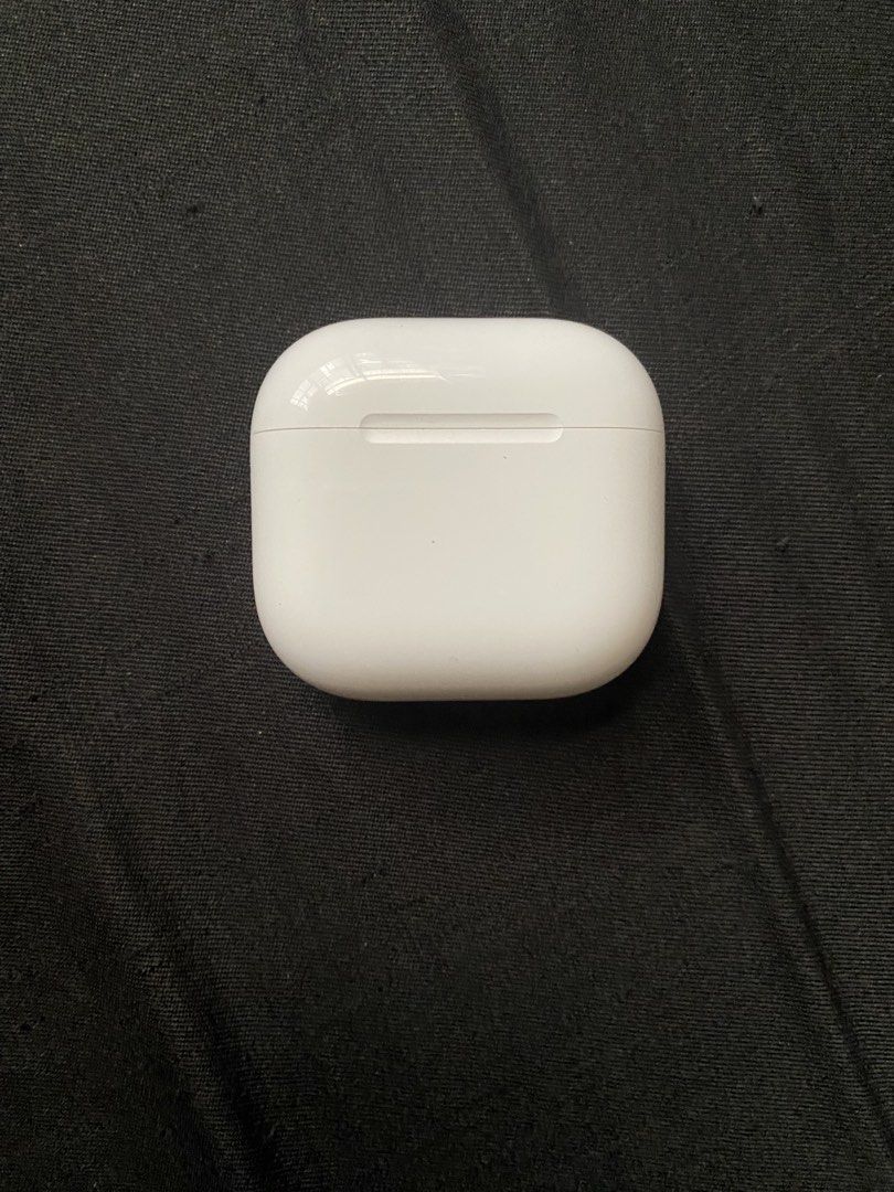 Apple AirPods 4 with ANC (Category: Earphones) located in Marikina City. Submitted by kwasones (Listing ID 1468741569, Image 3). Description: 4-month old Slightly used With active warranty.