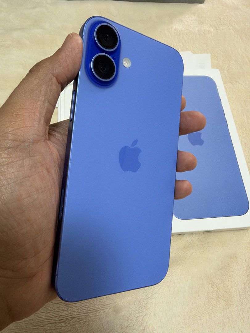 Apple iPhone 16 Plus 256GB Ultramarine (Category: iPhone 16 Series) located in Mandaluyong City. Submitted by olxph_394160783 (Listing ID 1468797436, Image 2). Description: Iphone 16 plus 256gb Globe locked Price: 42,000 Storage 256gb Color: ultramarine 98% Smooth Battery Health 100% First used june 2025 (hindi na gagamit) Inclusion: box, copy of receipt from globe GOOD AS BRAND NEW Meet up: mega mall/ edsa shang mall/ rockwell powerplant mall/ s