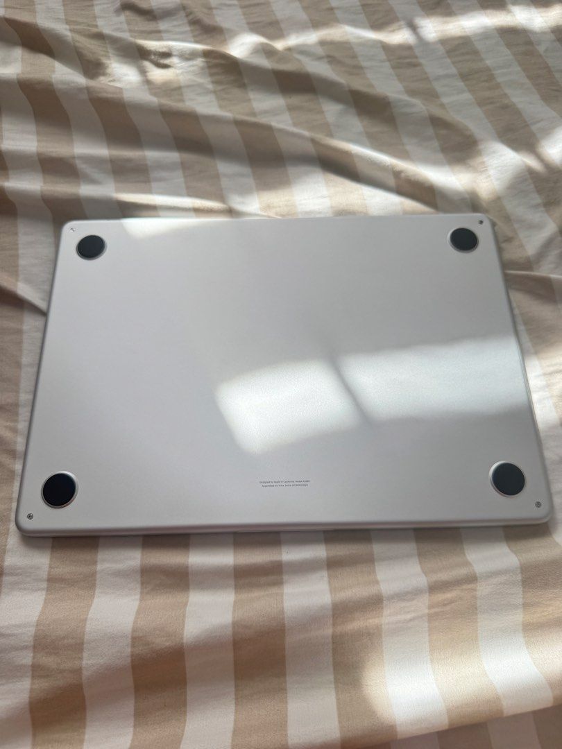 Apple MacBook Air M4 13” | 512GB SSD | Silver (Category: Laptops & Notebooks) located in Batangas. Submitted by yanniecg (Listing ID 1468721166, Image 3). Description: FOR SALE: MacBook Air M4 13” | 512GB SSD | Silver Selling my MacBook Air M4 in excellent condition! ✨ Specifications: * Apple M4 chip * 13-inch display * 512GB SSD storage * Battery health: 100% * Cycle count: 23 * Purchased April 2026 * With original box and charger * No issues, n