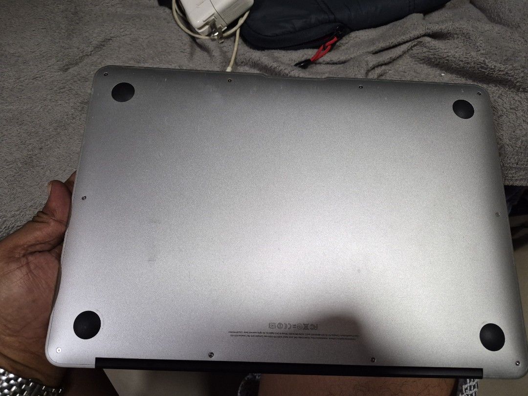 Apple MacBook Air 13-inch Mid 2012 (Category: Laptops & Notebooks) located in Manila. Submitted by ballenwilm84291 (Listing ID 1468826443, Image 3). Description: - Model: MacBook Air 13-inch (Mid 2012) - Processor: 1.8 GHz Intel Core i5 - Memory: 4 GB 1600 MHz DDR3 - Graphics: Intel HD Graphics 4000 1536 MB - OS: macOS High Sierra (v10.13.6) - Condition: Fully functional, minor exterior wear from normal daily use, wiped clean and ready to use - I