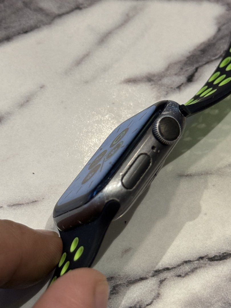 Apple Watch Series 5 40mm (Category: Wearables & Smart Watches) located in Quezon City. Submitted by llito29 (Listing ID 1468850551, Image 3). Description: - Brand/Model: Apple Watch Series 5 - Size: 40mm - Battery Health: 77 % - Condition: Pre-owned with minor cosmetic wear on the case, fully functional - Ideal for: Fitness tracking, daily notifications, and casual wear - no iCloud issue..