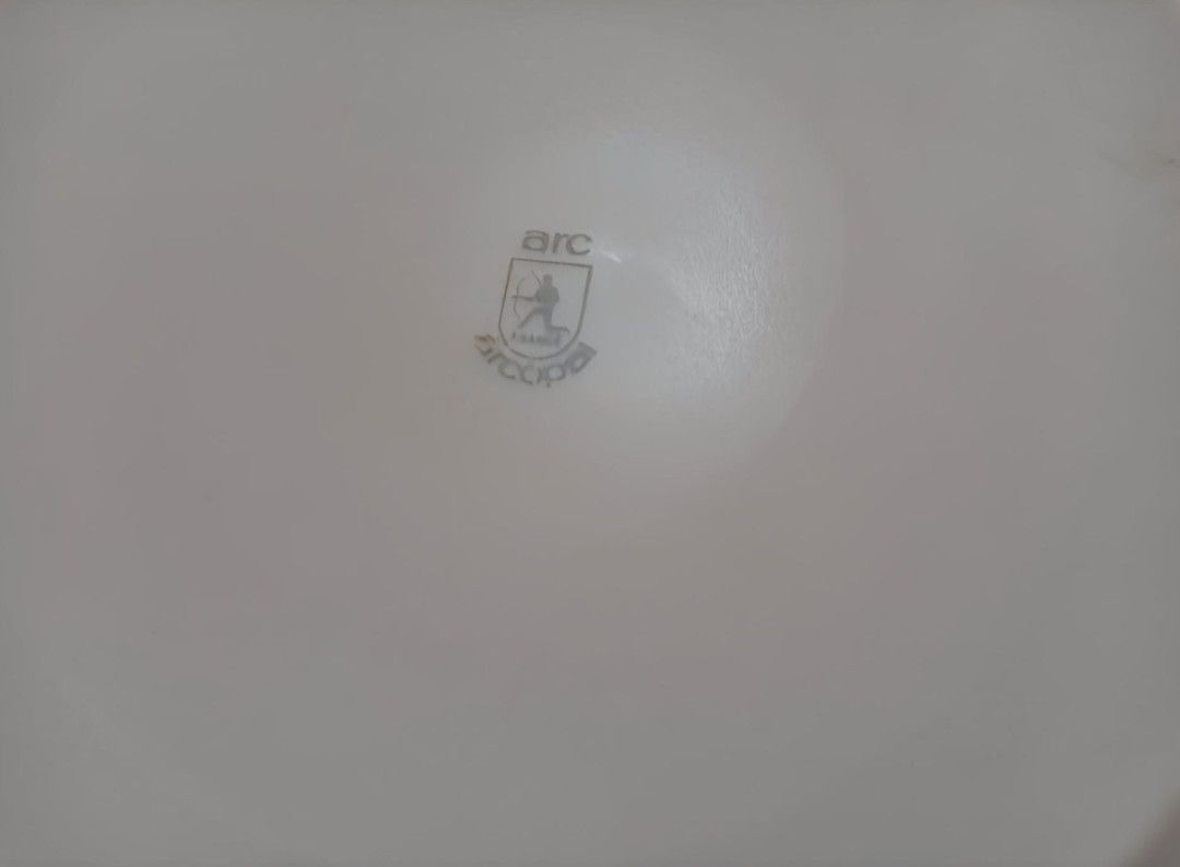 ARCOPAL France Serving Plate (Category: Dinnerware & Cutlery) located in Bulacan. Submitted by mitchikoscollection (Listing ID 1468869758, Image 2). Description: ARCOPAL FRANCE Serving plate with unnoticeabld Scratch NO CHIPS !.. BOWL not Included RARE VINTAGE Collectible Authentic/Original.
